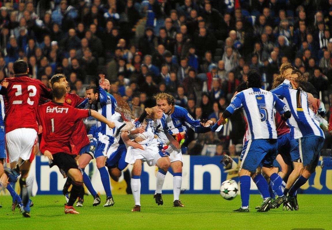 2009欧冠四分之一决赛：曼联对阵波尔图经典对决回顾(图1)